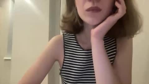 Snapshot of magicgirl50053 chatting on 3, 11, 2025 magicgirl50053 online show from 3, 11, 2025