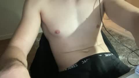 Snapshot of magicluke_ chatting on 17, 11, 2025 Luka online show from 17, 11, 2025