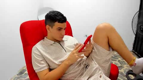 Snapshot of magnificent_star18 chatting on 19, 10, 2025 RONALD online show from 19, 10, 2025