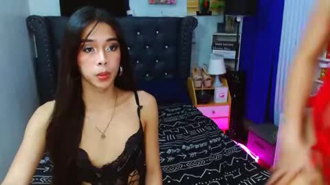 BELLA AND HANA online show from 14, 12, 2025