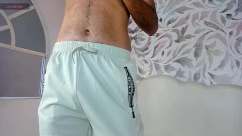 Snapshot of magnus_alejo chatting on 9, 9, 2025 Magnus Alejo online show from 9, 9, 2025