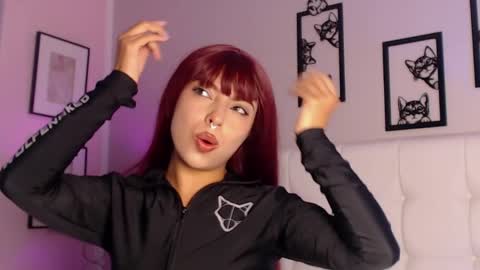 Maia Reficco online show from 7, 4, 2026