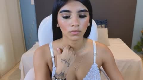 Snapshot of maiaa_ruiz chatting on 2, 1, 2025 Maiaa Ruiz online show from 2, 1, 2025