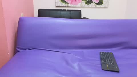 Snapshot of maickluna chatting on 11, 10, 2025 maickluna online show from 11, 10, 2025