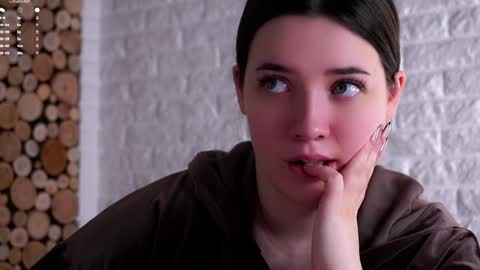 Lucy online show from 10, 4, 2026