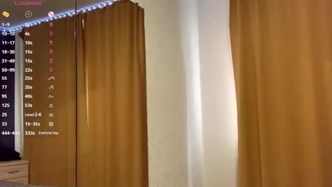 Elina online show from 6, 10, 2025