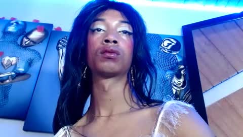 Bella Maidi online show from 6, 3, 2025