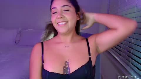 Snapshot of maiiaa_ chatting on 10, 10, 2025 Maiiaa online show from 10, 10, 2025