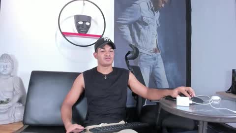 Snapshot of maikol_twinkx1 chatting on 31, 5, 2026 MAIKOL online show from 31, 5, 2026