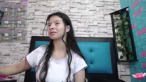 Snapshot of maily_can chatting on 1, 10, 2025 MAILY CAN online show from 1, 10, 2025
