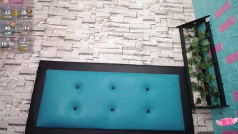 Snapshot of maily_can chatting on 9, 10, 2025 MAILY CAN online show from 9, 10, 2025