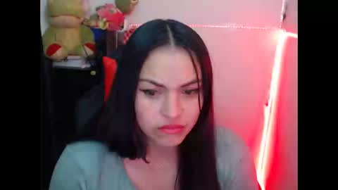 Snapshot of maitte_22 chatting on 8, 12, 2024 Hello friends Im on another account online show from 8, 12, 2024