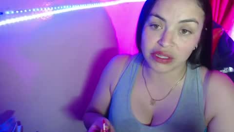 Snapshot of maitte_22 chatting on 27, 12, 2024 Hello friends Im on another account online show from 27, 12, 2024