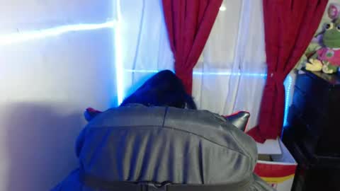 Snapshot of maitte_22 chatting on 14, 1, 2025 Hello friends Im on another account online show from 14, 1, 2025
