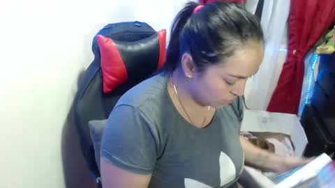 Snapshot of maitte_22 chatting on 22, 1, 2025 Hello friends Im on another account online show from 22, 1, 2025
