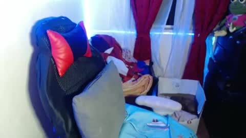 Snapshot of maitte_22 chatting on 23, 1, 2025 Hello friends Im on another account online show from 23, 1, 2025