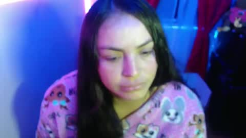 Snapshot of maitte_22 chatting on 25, 1, 2025 Hello friends Im on another account online show from 25, 1, 2025