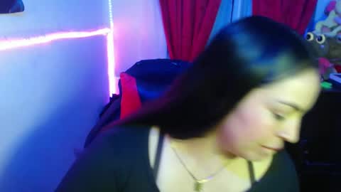 Snapshot of maitte_22 chatting on 31, 1, 2025 Hello friends Im on another account online show from 31, 1, 2025