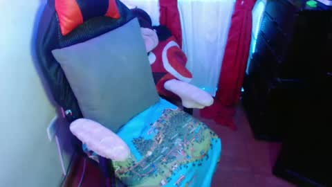 Snapshot of maitte_22 chatting on 9, 2, 2025 Hello friends Im on another account online show from 9, 2, 2025
