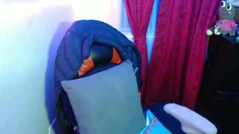 Snapshot of maitte_22 chatting on 13, 2, 2025 Hello friends Im on another account online show from 13, 2, 2025