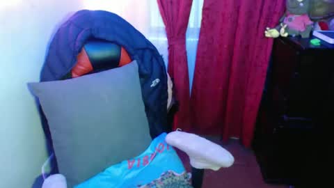 Snapshot of maitte_22 chatting on 14, 2, 2025 Hello friends Im on another account online show from 14, 2, 2025