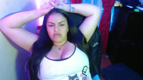 Snapshot of maitte_22 chatting on 19, 2, 2025 Hello friends Im on another account online show from 19, 2, 2025
