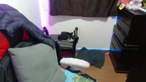 Snapshot of maitte_22 chatting on 7, 3, 2025 Hello friends Im on another account online show from 7, 3, 2025