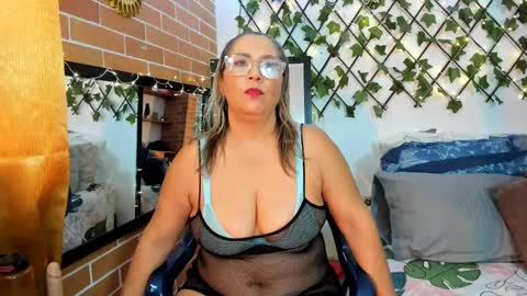 Snapshot of maja_hills chatting on 6, 3, 2025 maja_hills online show from 6, 3, 2025