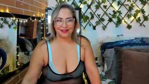 Snapshot of maja_hills chatting on 7, 3, 2025 maja_hills online show from 7, 3, 2025