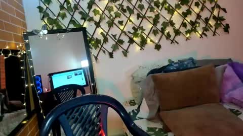 Snapshot of maja_hills chatting on 12, 3, 2025 maja_hills online show from 12, 3, 2025