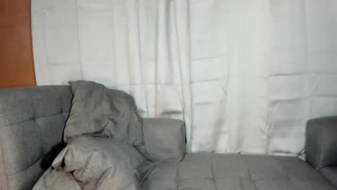 Natalieloves online show from 6, 3, 2026