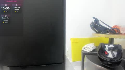 Snapshot of majo_baby chatting on 29, 10, 2025 majo_baby online show from 29, 10, 2025