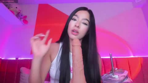 Snapshot of majoogomez chatting on 2, 5, 2026 Majo Gomez online show from 2, 5, 2026