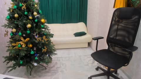 Chloe online show from 24, 12, 2024