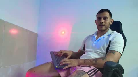 Snapshot of make_manson chatting on 7, 10, 2025 Make online show from 7, 10, 2025