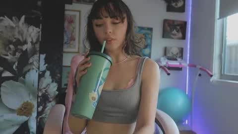 Snapshot of makiyahbelle2 chatting on 7, 5, 2026 MakiyahBelle online show from 7, 5, 2026