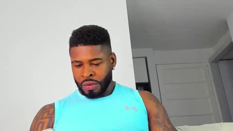 Snapshot of makonneen chatting on 15, 11, 2025 Makonnen online show from 15, 11, 2025