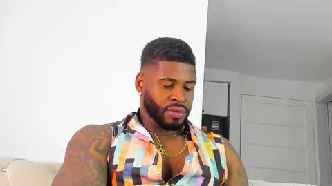 Snapshot of makonneen chatting on 18, 11, 2025 Makonnen online show from 18, 11, 2025