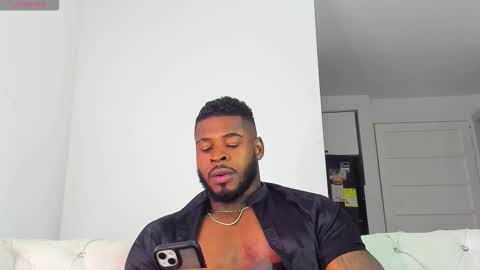 Snapshot of makonneen chatting on 3, 2, 2026 Makonnen online show from 3, 2, 2026