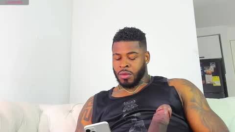 Snapshot of makonneen chatting on 3, 3, 2026 Makonnen online show from 3, 3, 2026