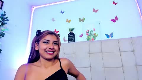 malenahot303av online show from 10, 9, 2025