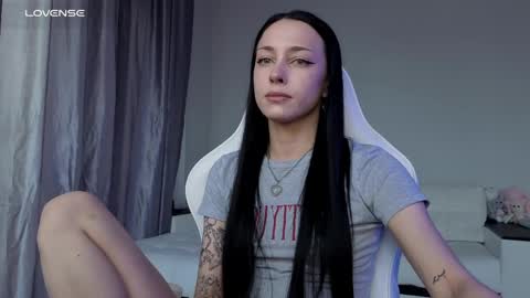 piu online show from 7, 4, 2026