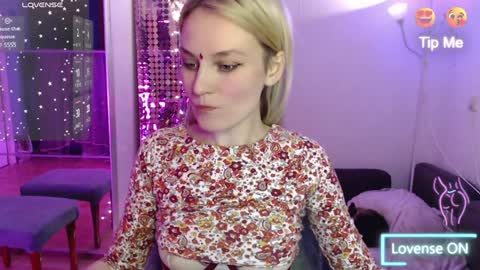 Snapshot of mali_sia chatting on 6, 12, 2024 Mischelle online show from 6, 12, 2024