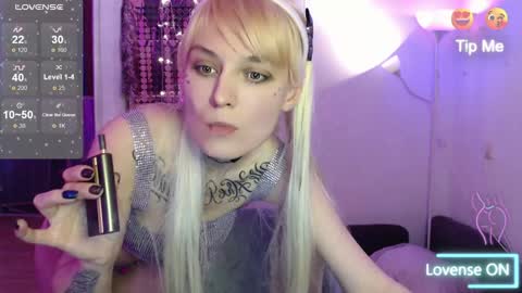 Snapshot of mali_sia chatting on 17, 12, 2024 Mischelle online show from 17, 12, 2024