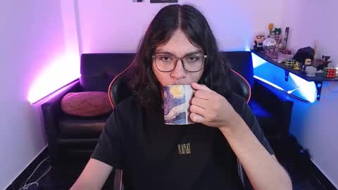 Snapshot of malik_harrison_ chatting on 17, 11, 2025 Malik online show from 17, 11, 2025