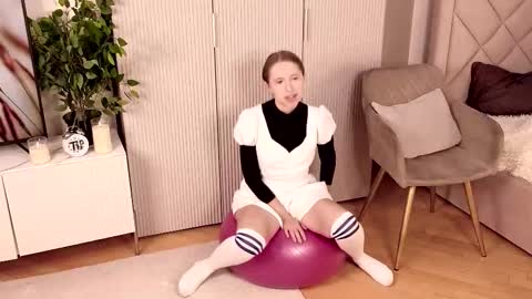 Snapshot of malisaeyestone chatting on 19, 11, 2025 Lily online show from 19, 11, 2025