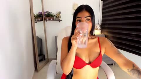 Snapshot of mallorie_owens chatting on 28, 7, 2026 Mallorie online show from 28, 7, 2026
