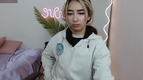 Malory  online show from 19, 10, 2025