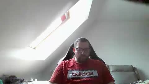 Snapshot of malou2927 chatting on 8, 3, 2026 breton online show from 8, 3, 2026