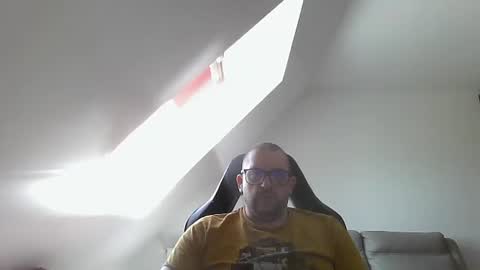 Snapshot of malou2927 chatting on 19, 4, 2026 breton online show from 19, 4, 2026